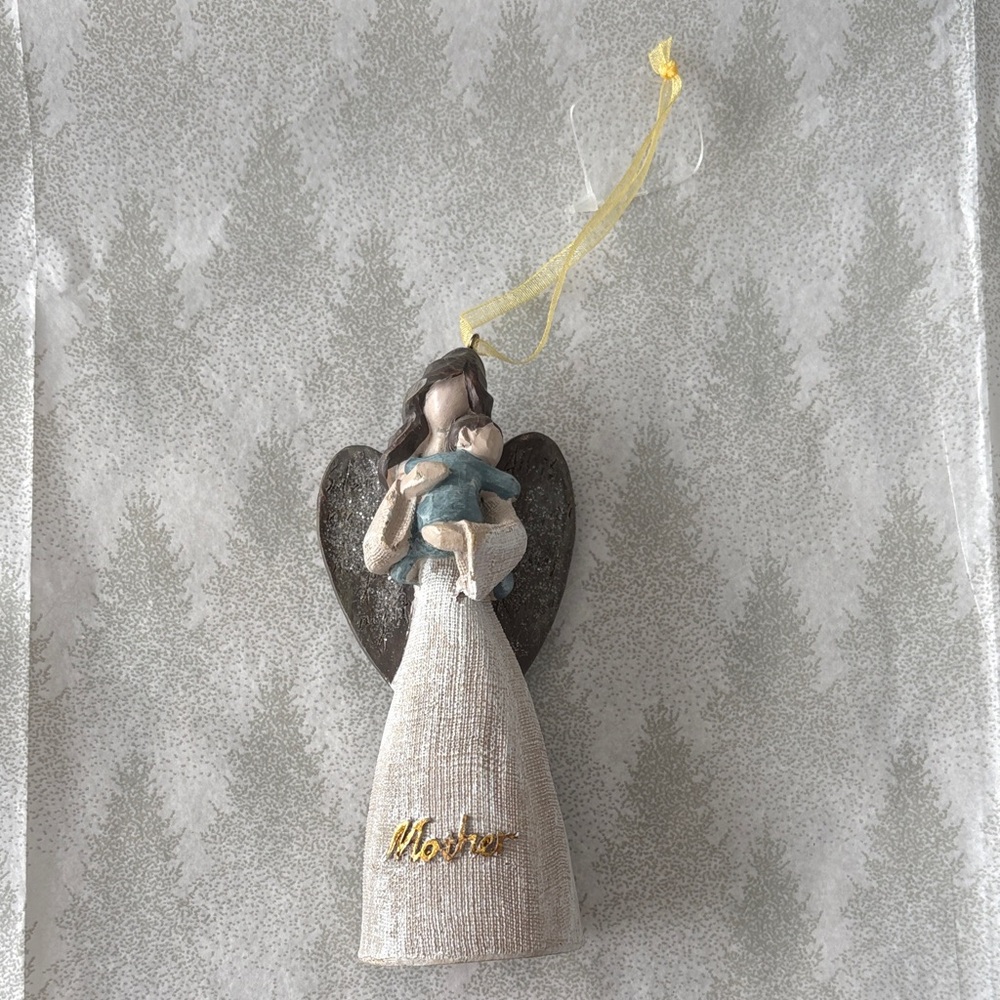 Mother Angel Ornament with Child - Cream and Gray